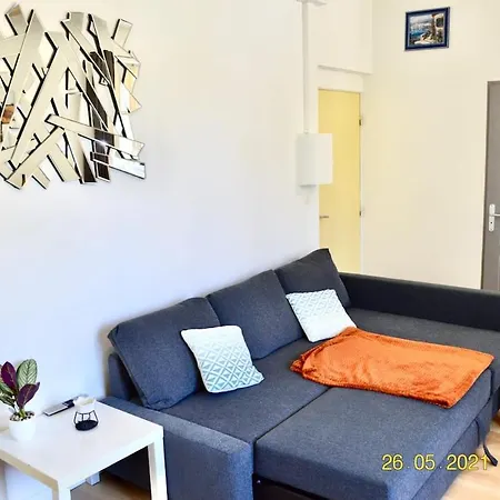 Studio, Bord De Lac, 4 Pers. * Paladru